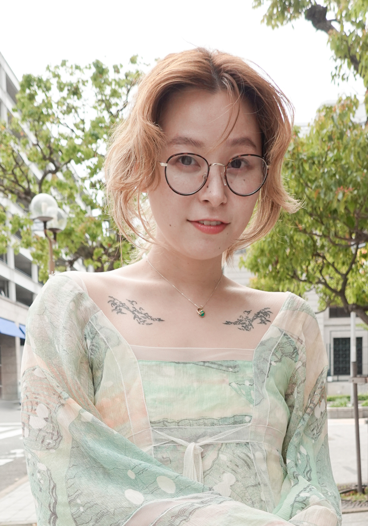 モエナ